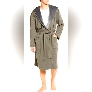 UGG AUSTRALIA BRUNSWICK ROBE NWOT